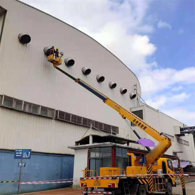 邹城高空作业车出租服务：专业广告牌安装解决方案